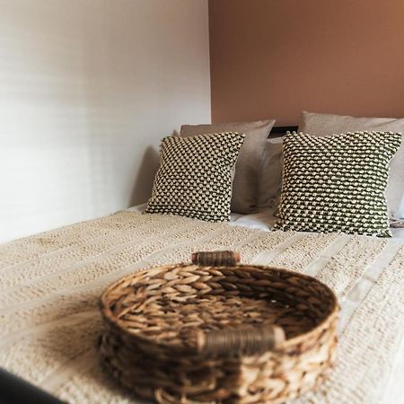 Wych Cottage, Striking 2 Bed, Parking, Ground Floor Flat - Step Free Самъртън Екстериор снимка