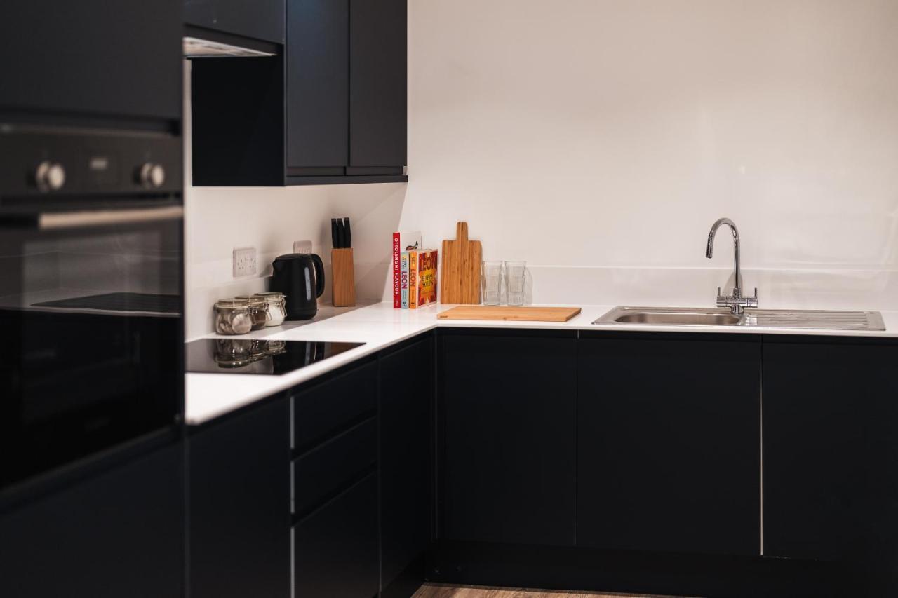 Wych Cottage, Striking 2 Bed, Parking, Ground Floor Flat - Step Free Самъртън Екстериор снимка