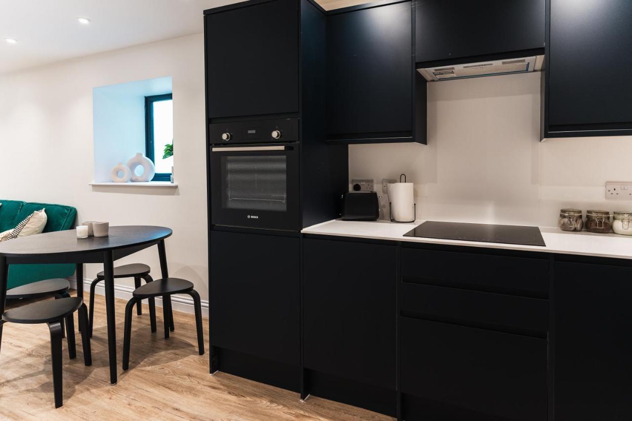 Wych Cottage, Striking 2 Bed, Parking, Ground Floor Flat - Step Free Самъртън Екстериор снимка